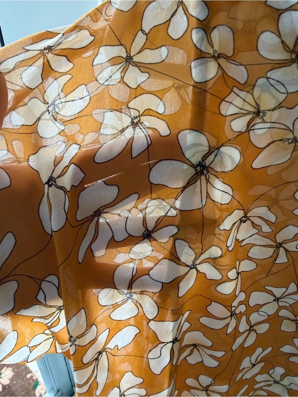 NWOT M double-lined V-Neck Floral Flowy Top in Mustard Yellow/White, CAbi - Picture 9 of 9